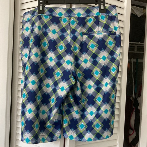 Shorts - Picture 3 of 4